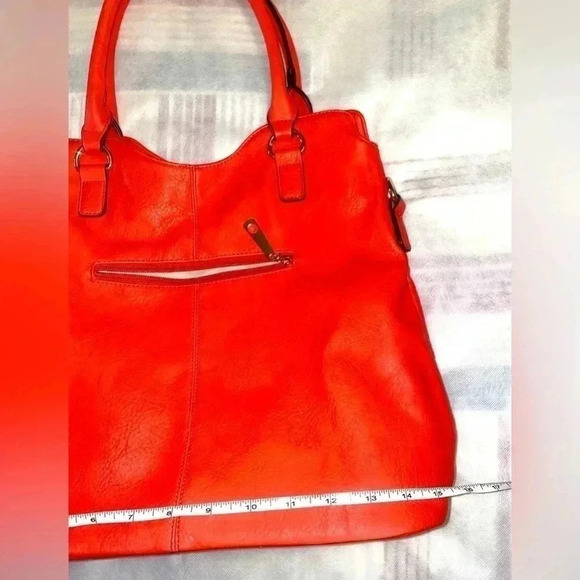 Bright Red Bag  ! - Picture 4 of 6
